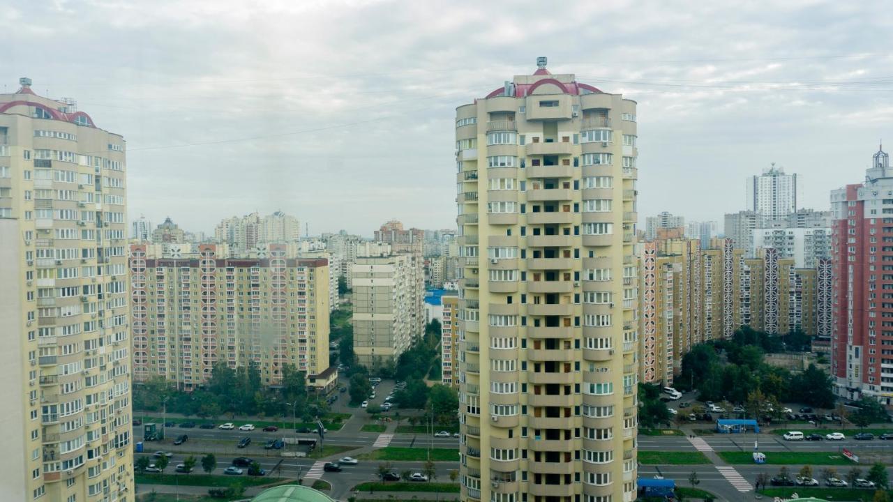 Big Studio Apartment Near River Mall 基輔 外观 照片